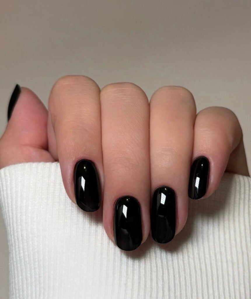 black halloween nails 
