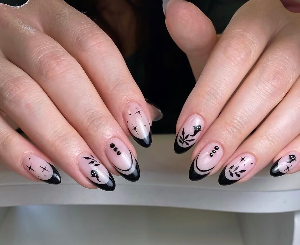black halloween nails 