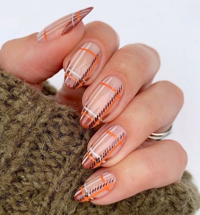 neutral plaid nails