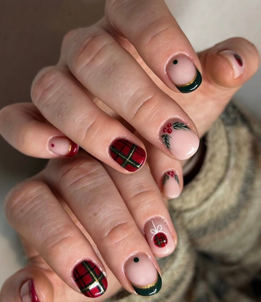 plaid nails short
