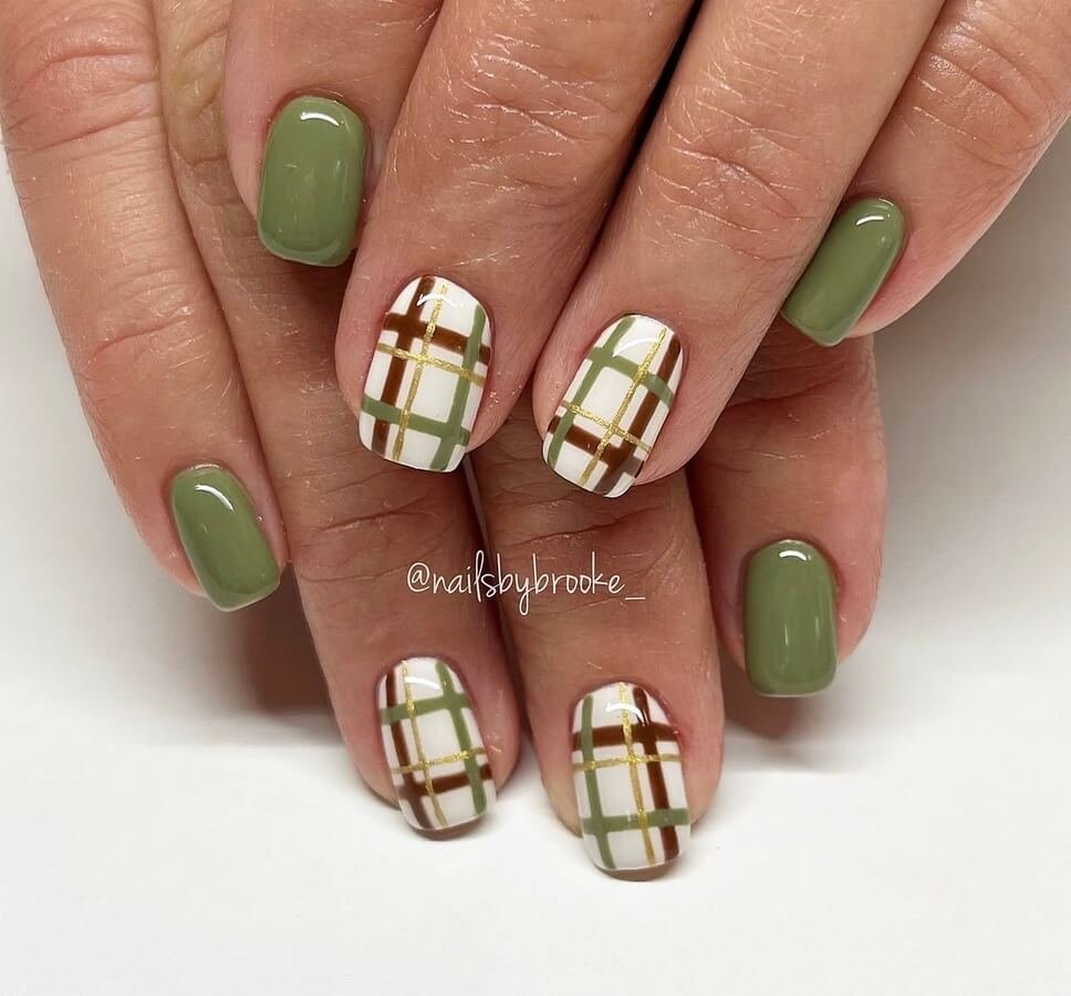 plaid nails