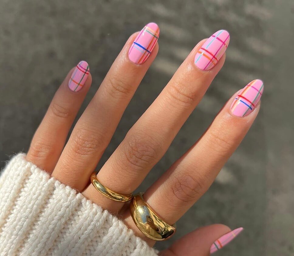 pink plaid nails