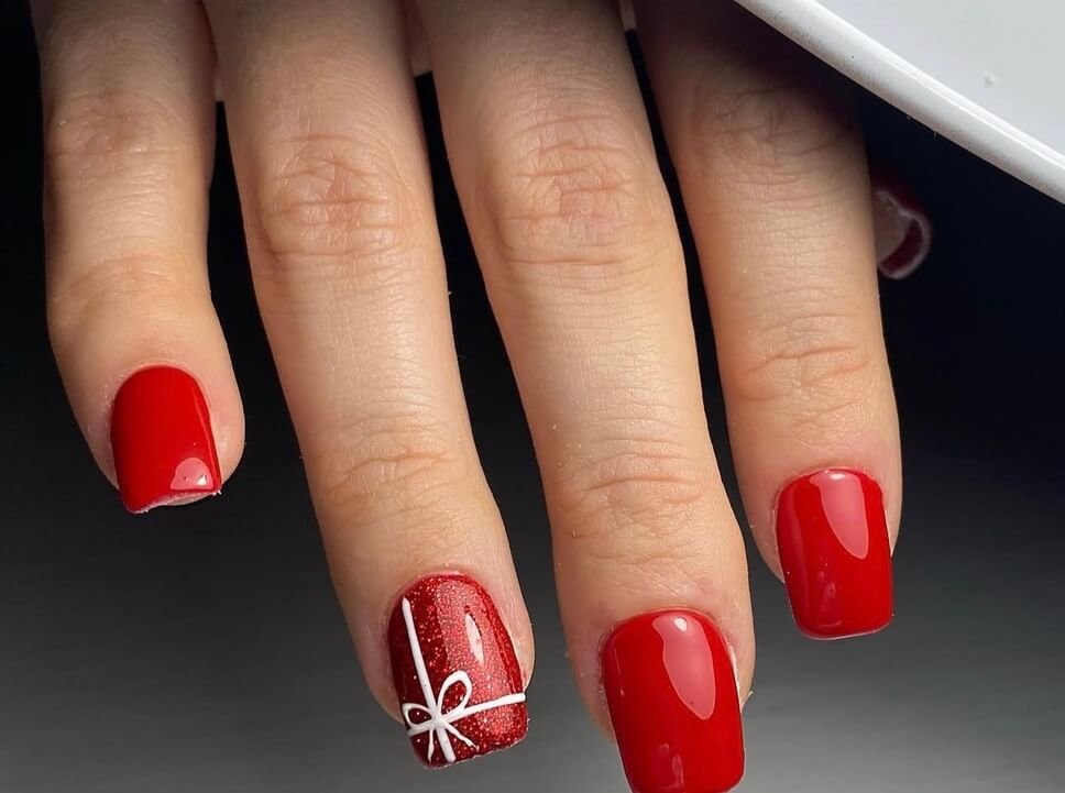 red bow nails 