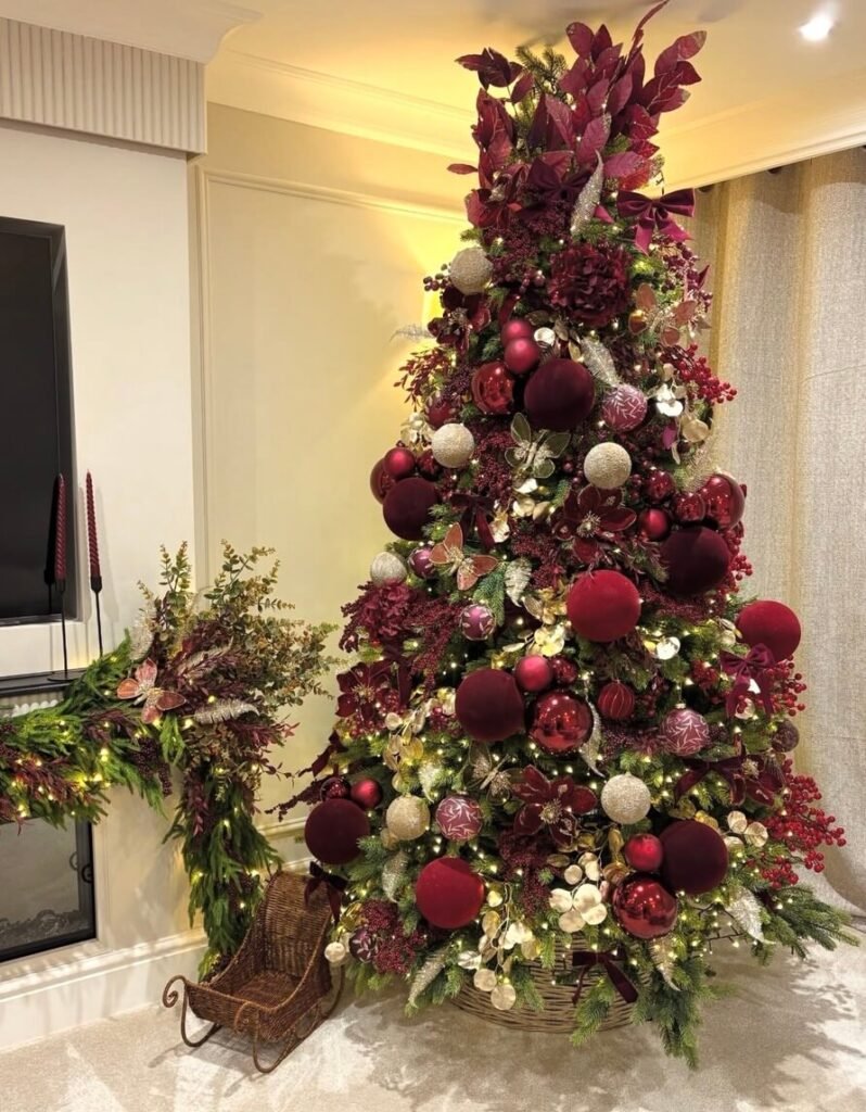red Christmas tree ideas