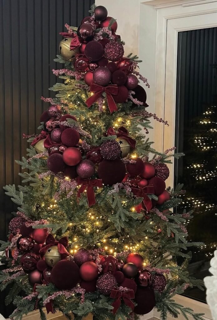 red Christmas tree ideas