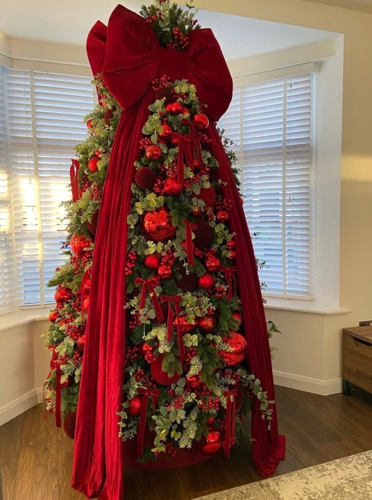 red Christmas tree ideas
