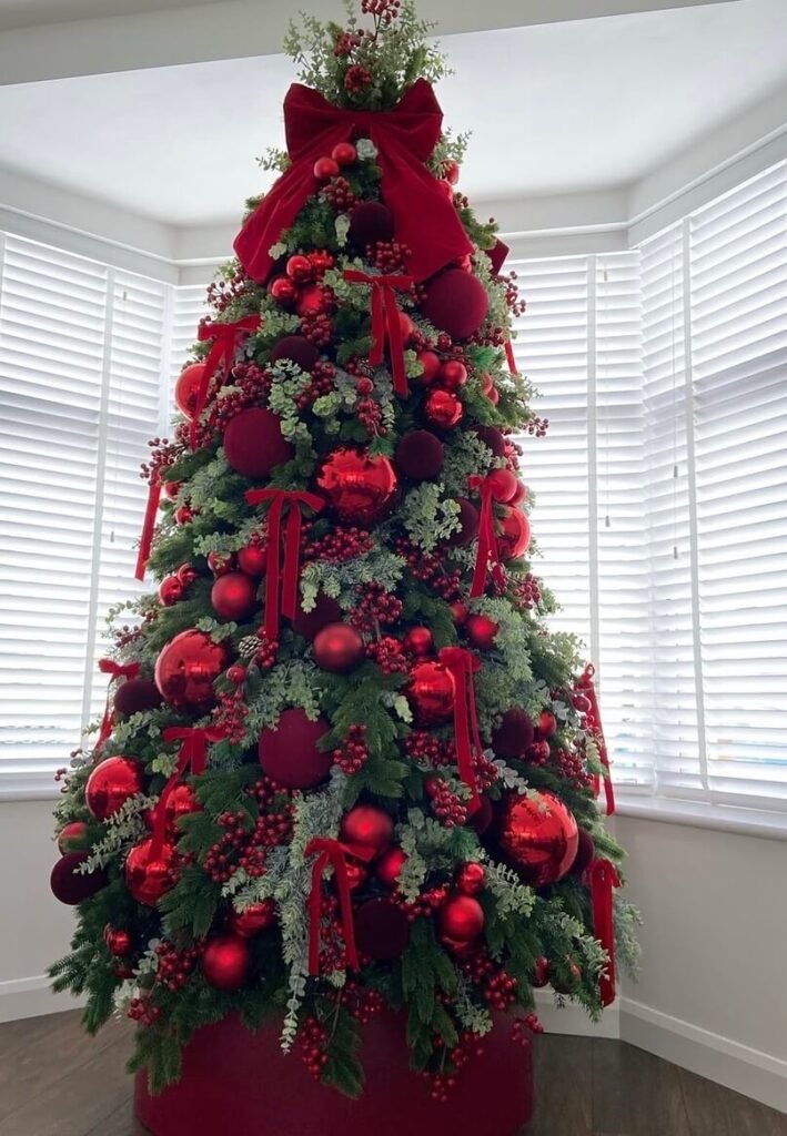 red Christmas tree